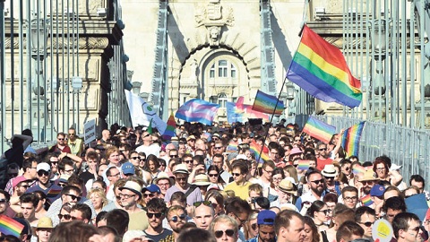 Ma­đar­ska pri­pre­ma još stro­ži za­kon pro­tiv LGBT oso­ba